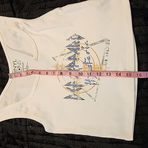 NWOT - Def Leppard LG White Cropped Sleeveless Tank Top - Picture 8 of 9